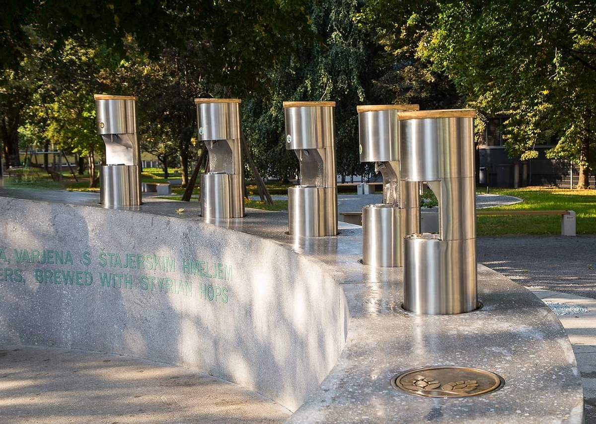Fuentes públicas de cerveza en Zalec, Eslovenia