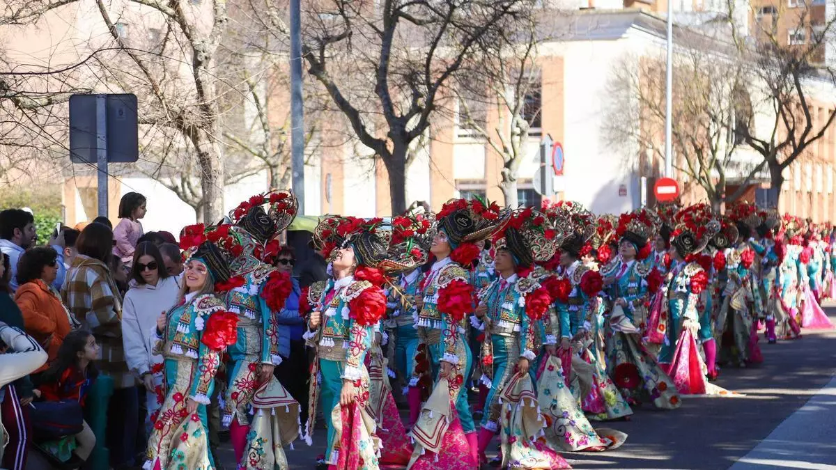 Valdepasillas se consolida como culmen al Carnaval de Badajoz