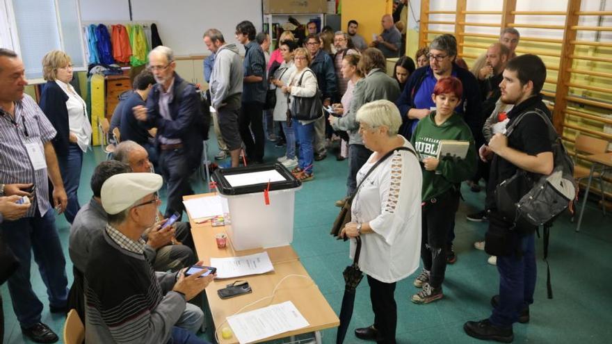 El Gobierno de Badalona cesará mañana su actividad como protesta a la actuación policial del 1-O