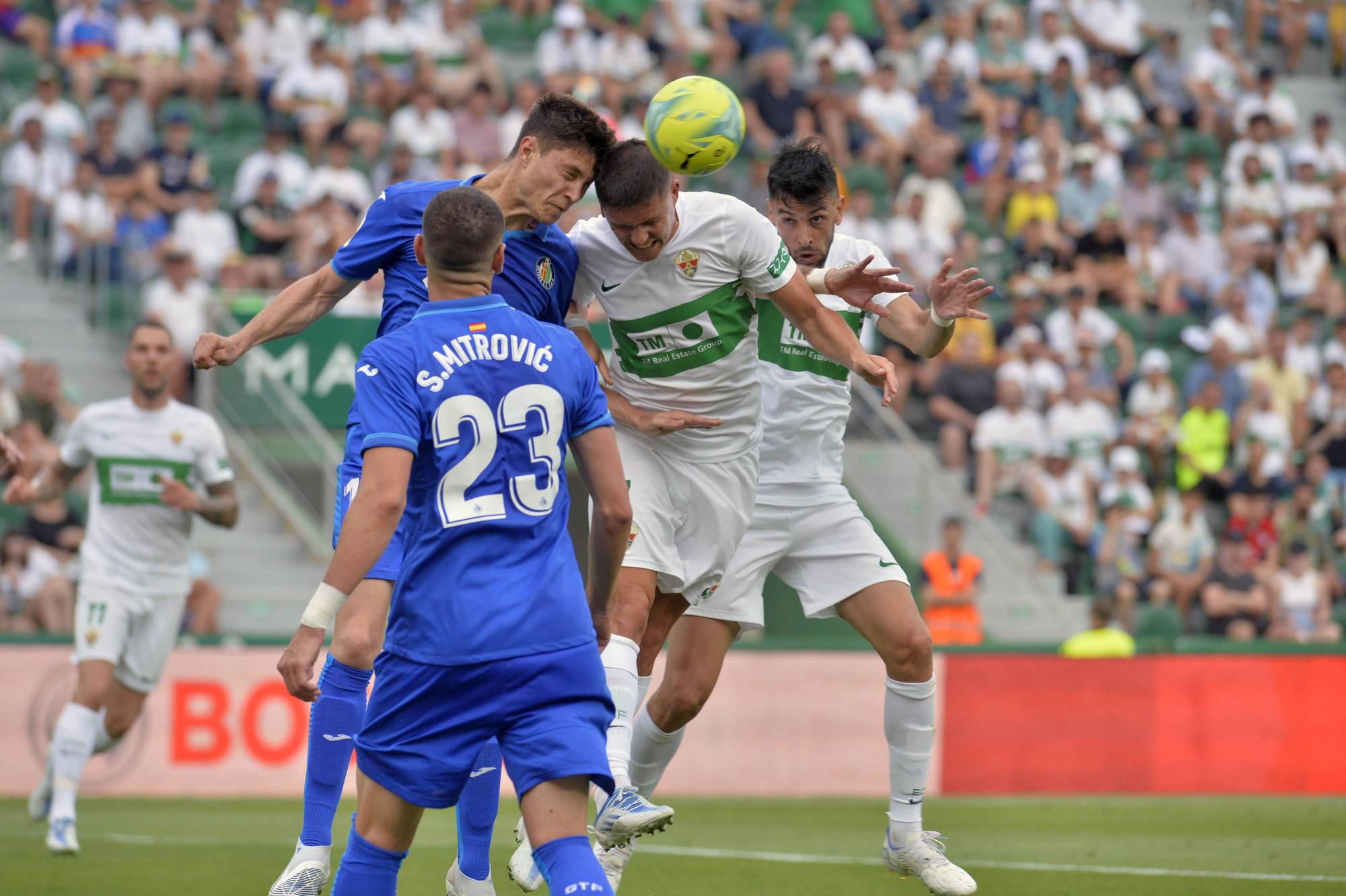 Fiesta total en el Martínez Valero Elche3 Getafe 1