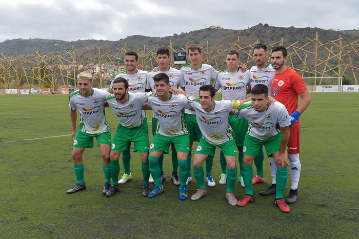 Futbol. Partido entre Villa Santa Brígida y ...