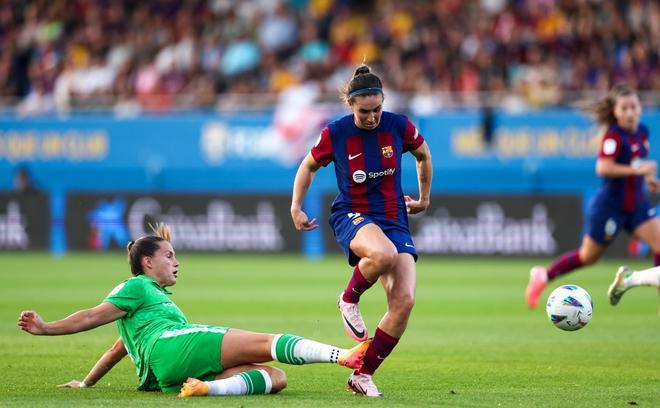 Liga F: FC Barcelona - Betis, el partido de despedida de Sandra Paños, Mariona Caldentey y Jonatan Giráldez, en imágenes