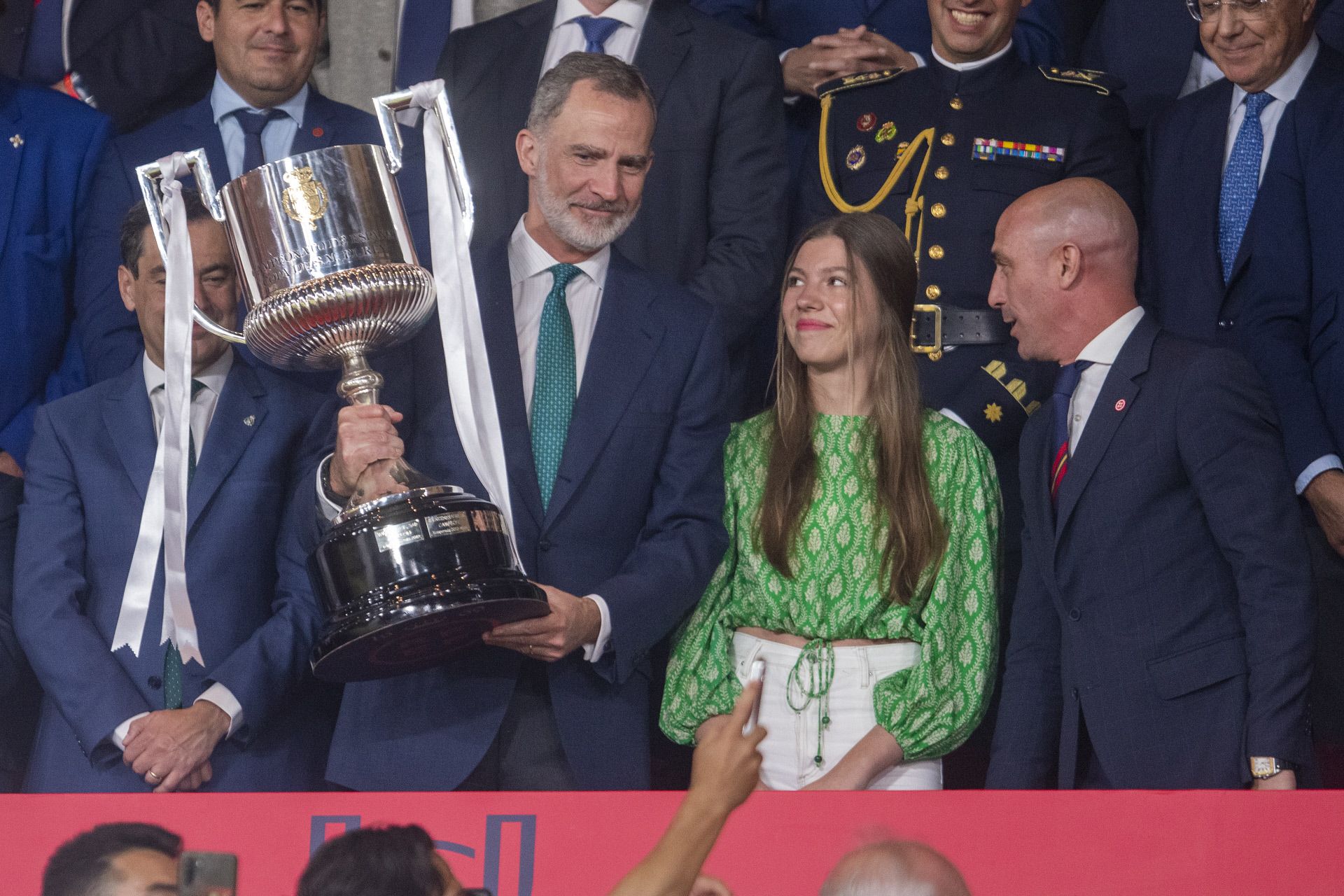 El Rey Felipe VI y la infanta Sofía en la final de la Copa del Rey 2023