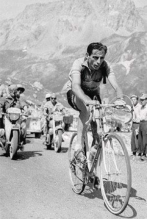 Fausto Coppi, durante una ascensión