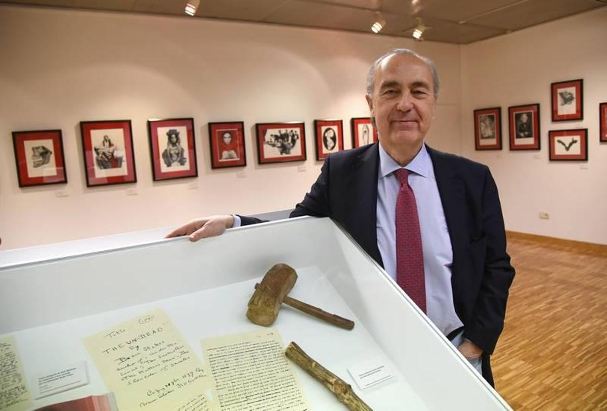 Luis Alberto de Cuenca: "'Drácula' eclipsó a sus precedentes"