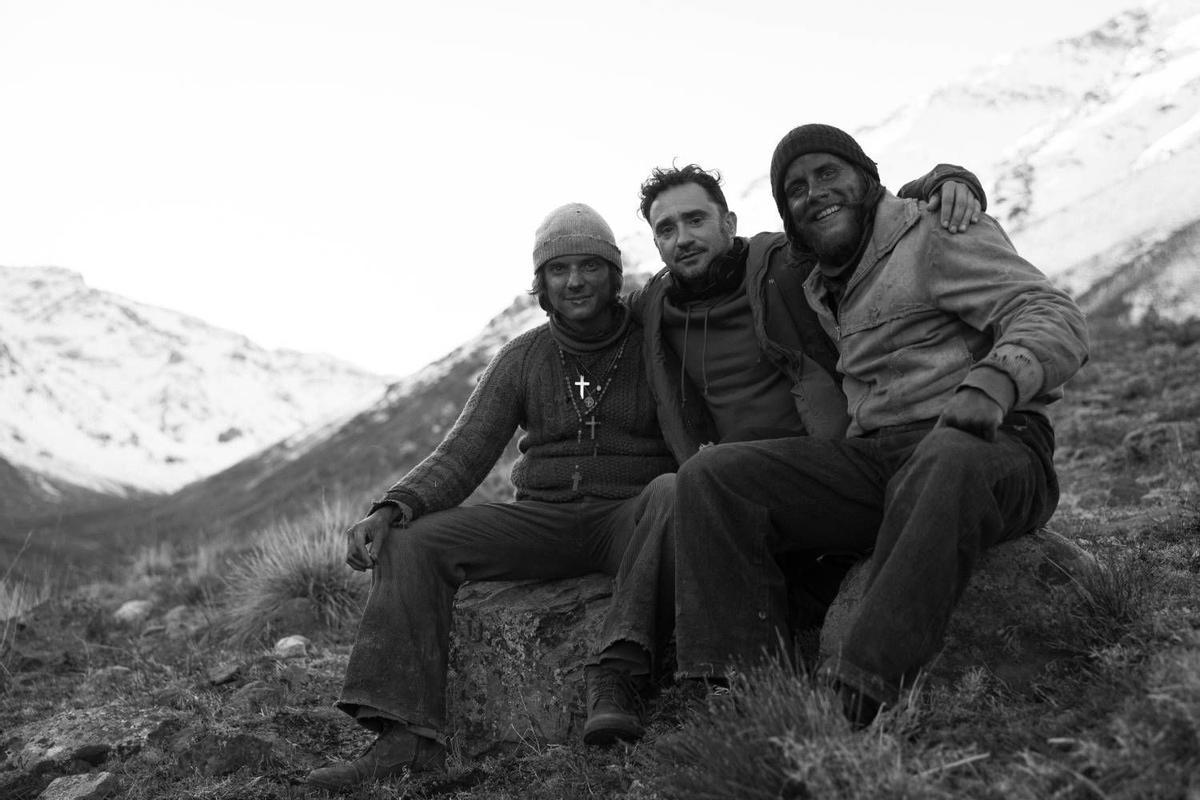 Así fue la verdadera sociedad de la nieve: organización, tareas y  alimentación tras la tragedia de los Andes