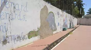 Fuente Carreteros reclama obras urgentes en el colegio Blas Infante y estudia cerrar las pistas polideportivas