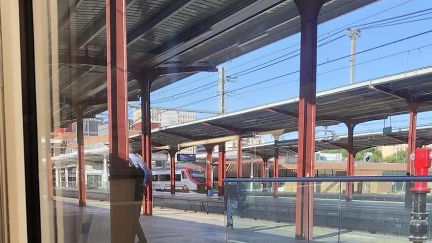 Galería | Cuatro jornadas de incidencias en el tren extremeño