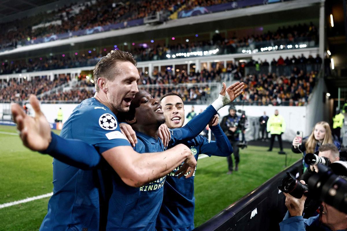 Lens - PSV | El gol de Johan Bakayoko