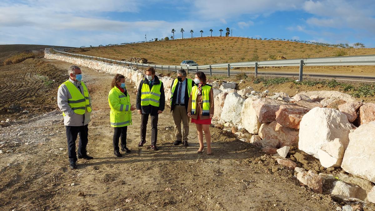 Antonio Repullo y Cristina Casanueva visitan las obras.