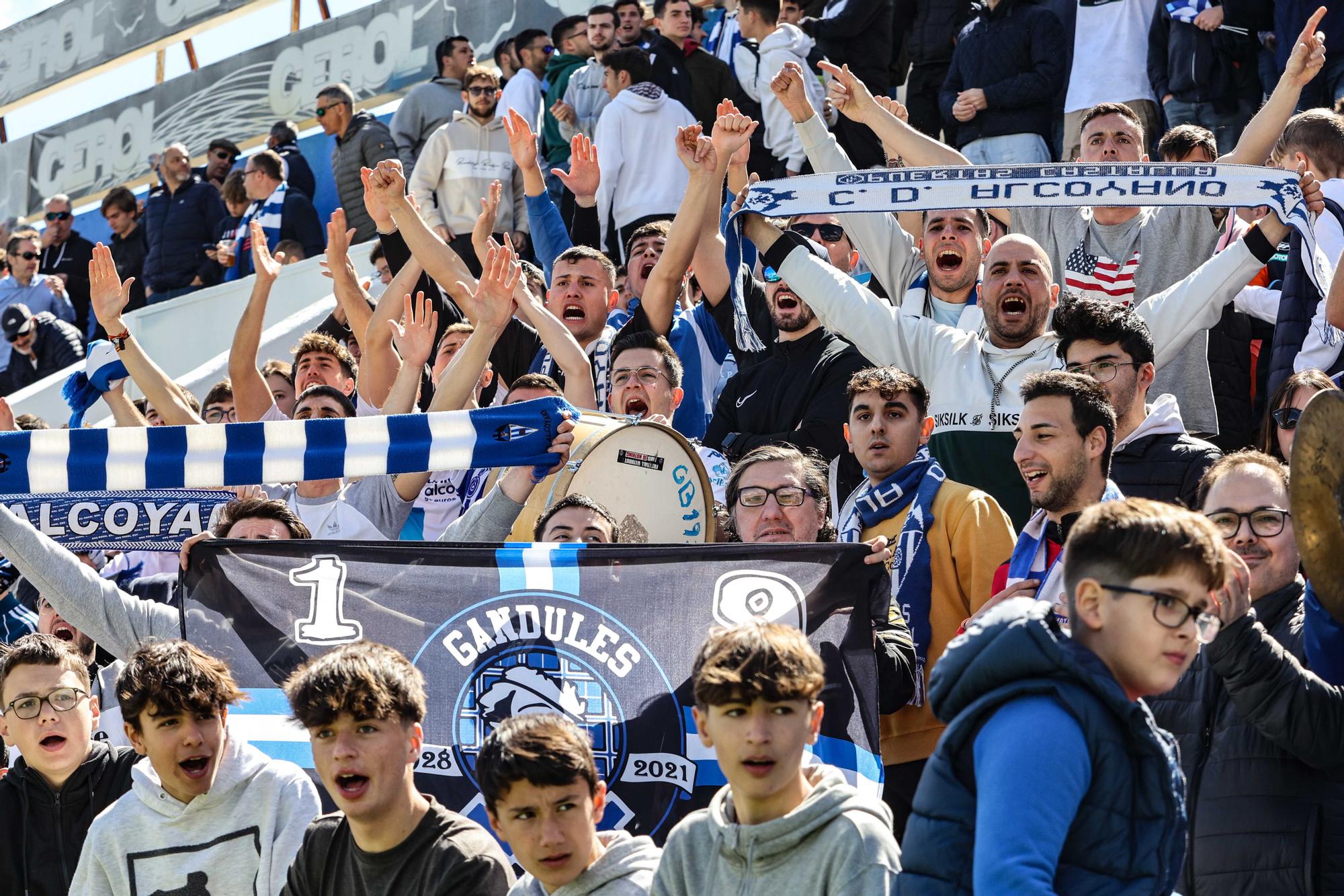 El Alcoyano se aleja del peligro (2-0)