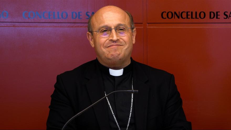 Monseñor Prieto insta ao Papa a que visite Compostela