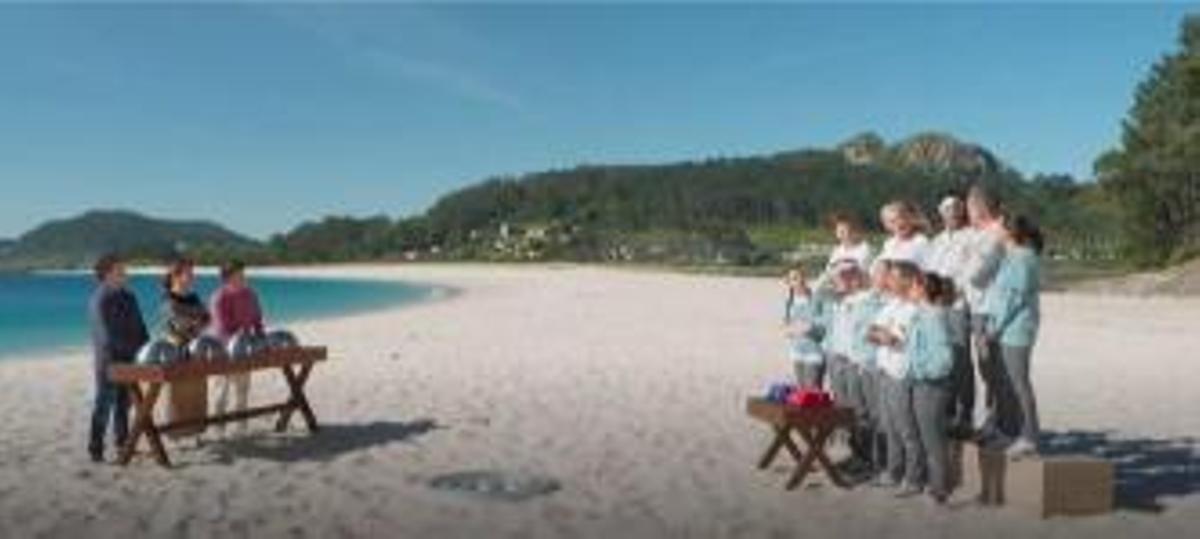 Televisión Española no pudo resistirse al encanto de Cíes y celebró uno de sus exteriores en el arenal de Rodas para la novena edición del programa «MasterChef Celebrity»