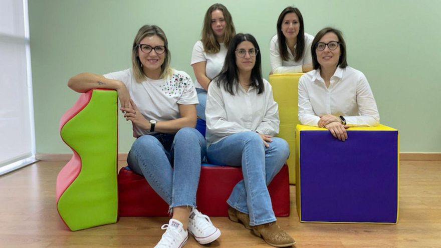 El equipo de profesionales que se encarga de la unidad de desarrollo infantil en Deza.