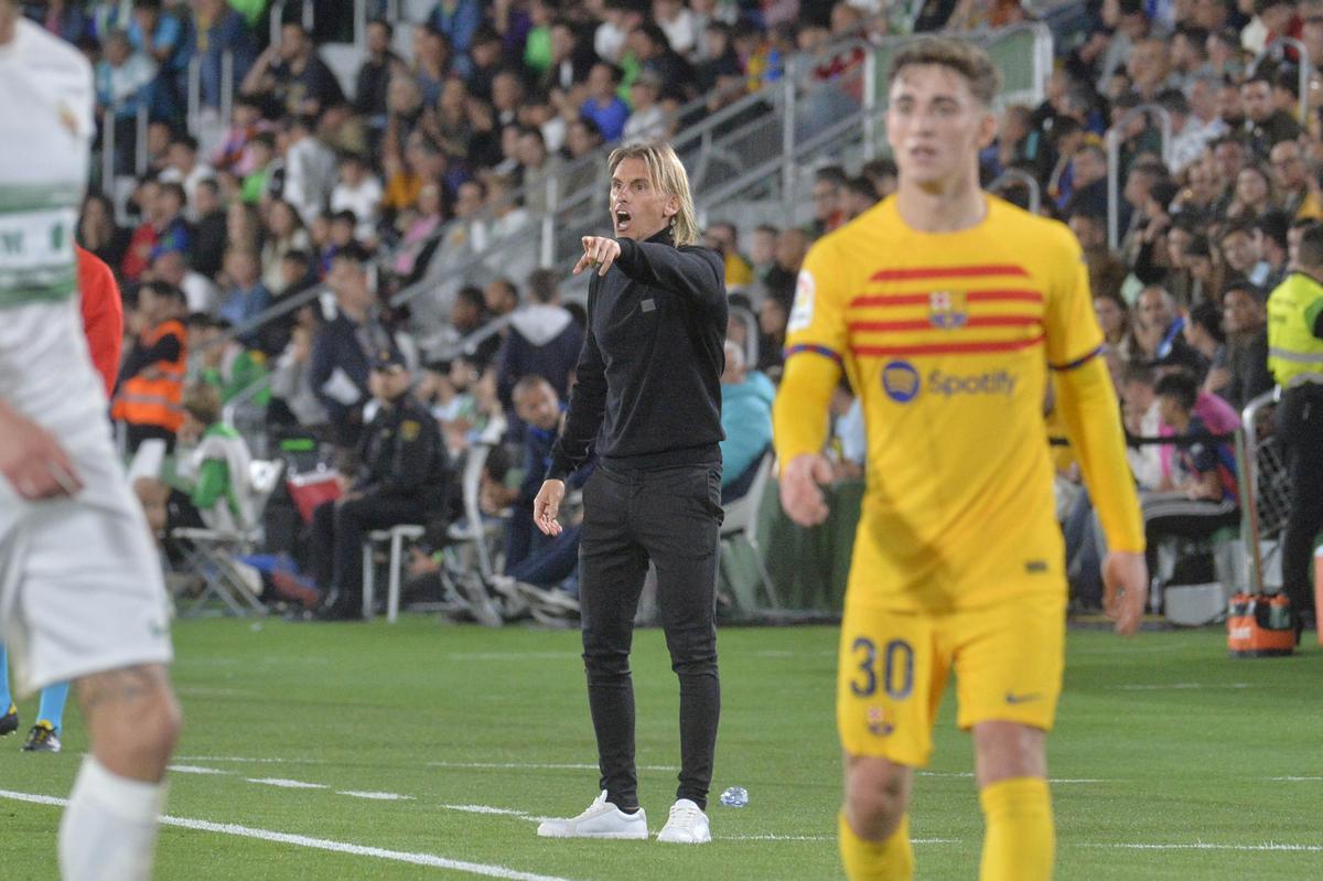 Gavi, durante el partido que Elche y Barcelona disputaron en el Martínez Valero