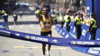 Sisay Lemma gana el Maratón de Boston