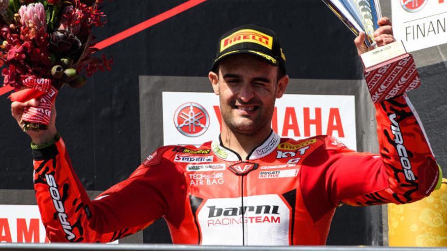 Solo Jonathan Rea puede con Xavi Forés