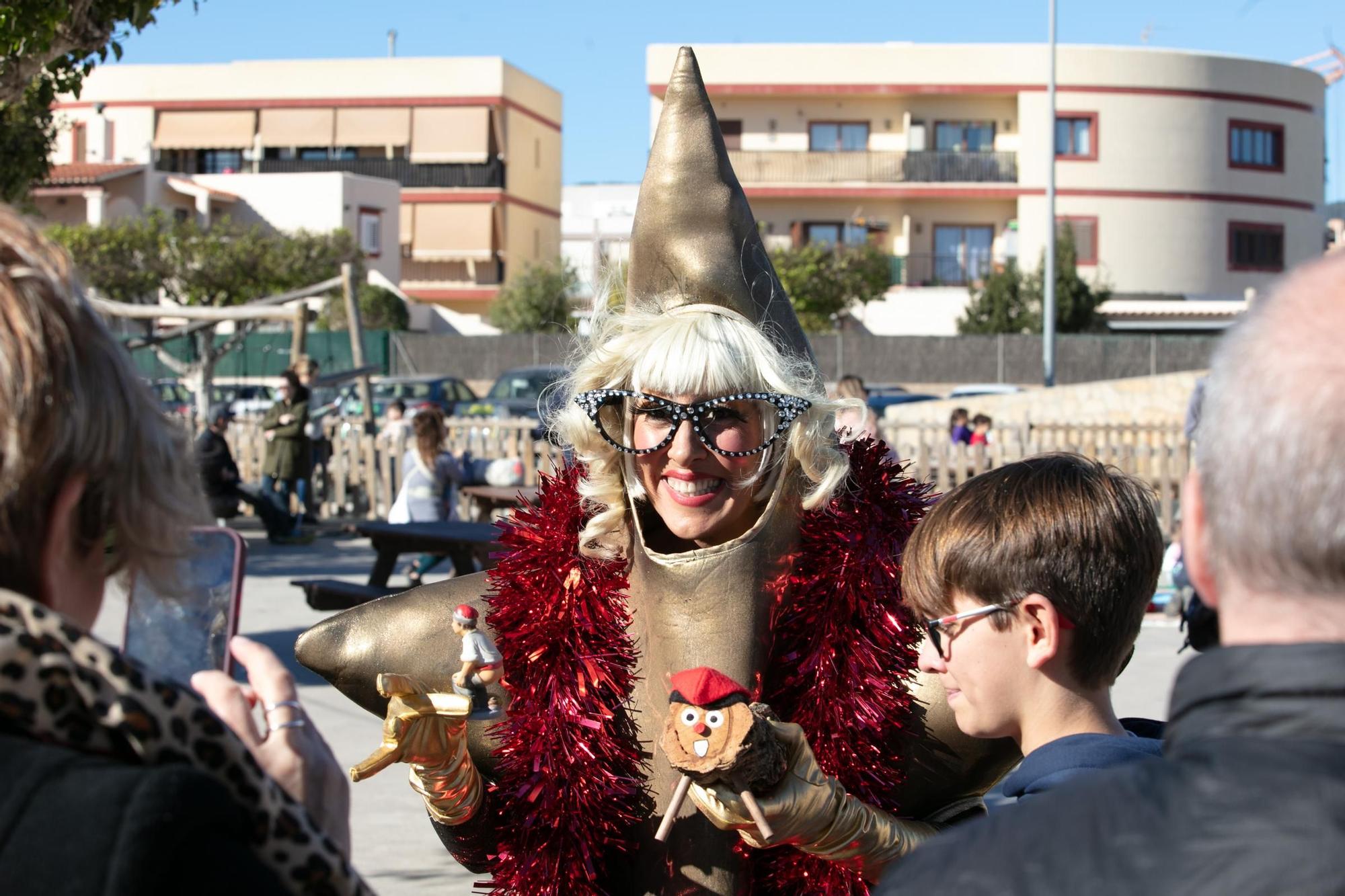 Mira las imágenes del mercadillo navideño de Sant Jordi