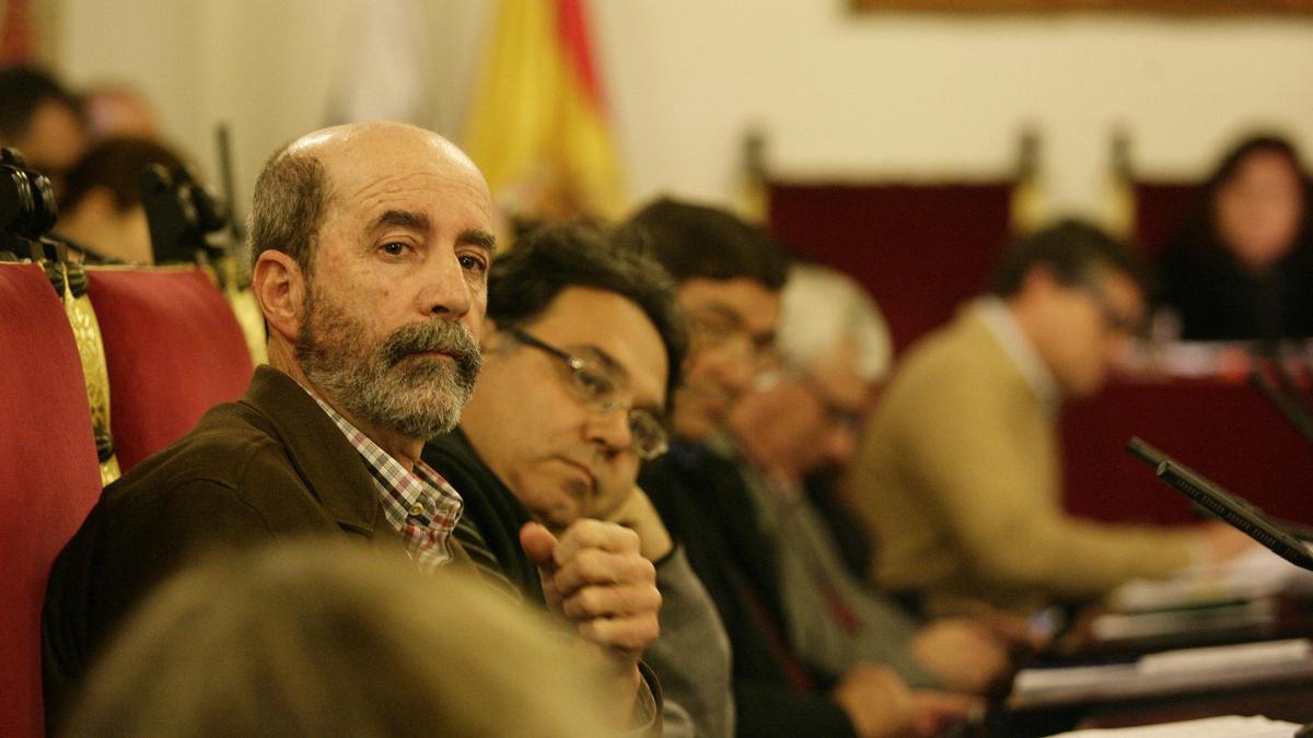 Santiago Pérez e Ignacio Viciana, durante un pleno de La Laguna.