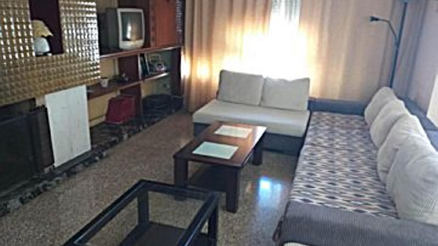 265.000 € Venta de piso en Pere Garau (Palma de Mallorca) 210 m2, 4 habitaciones, 1 baño, 1 aseo, 1.262 €/m2, 3 Planta...