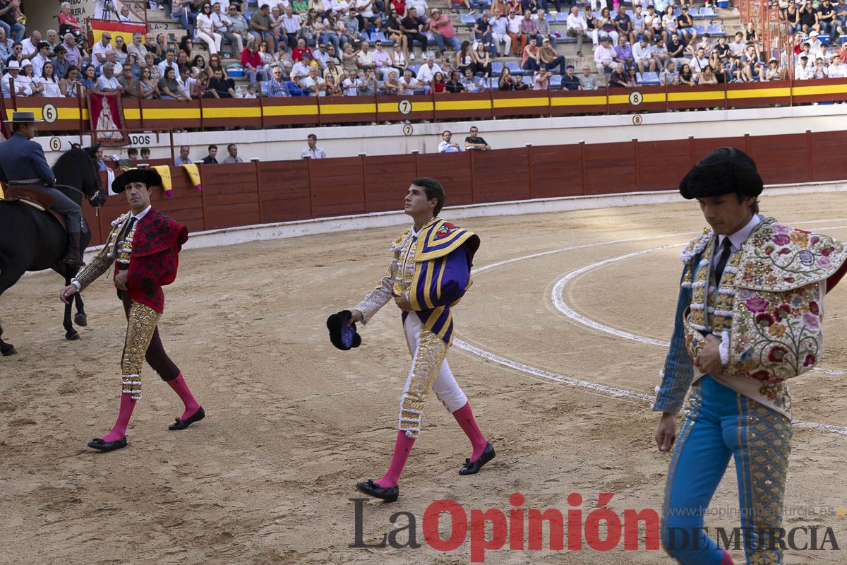 Tarde histórica en Abarán con la alternativa de José María Trigueros y el indulto de Tomás Rufo, junto a Castella salieron a hombros