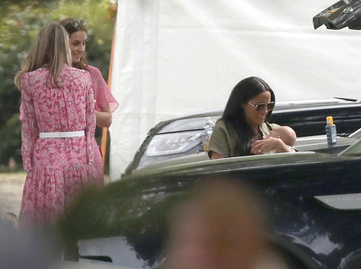 Meghan Markle con baby Archie