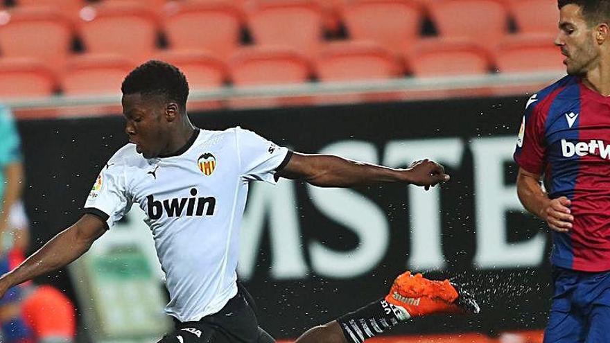 Musah dispara a gol en el derbi de la jornada 1 con el Levante