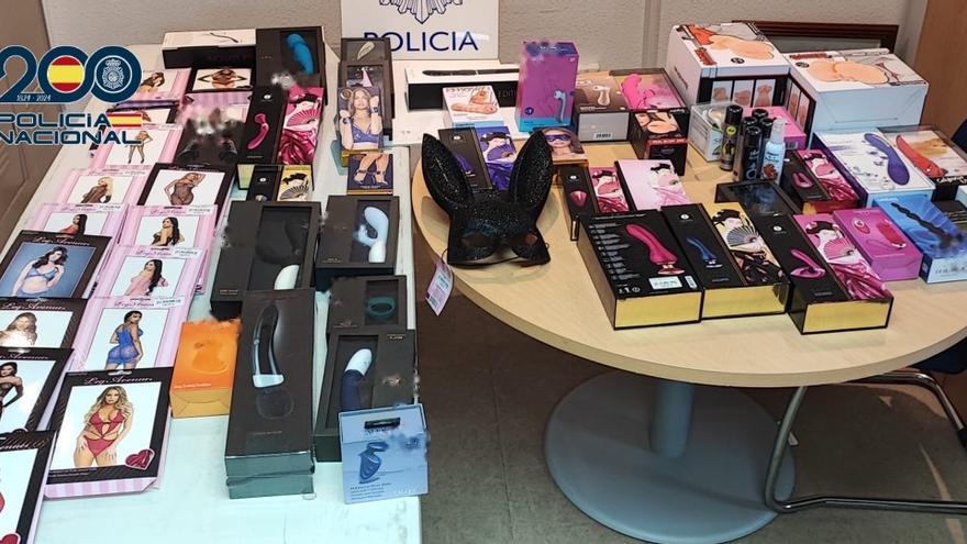 Cuatro detenidos por robar cajas fuertes con el método del oxicorte: atracaron un sex shop en Madrid