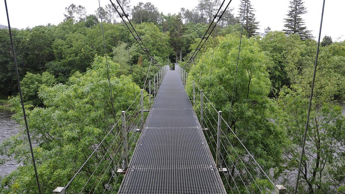 PUENTES COLGANTES GALICIA: Pasarelas de vértigo para senderismo Semana Santa