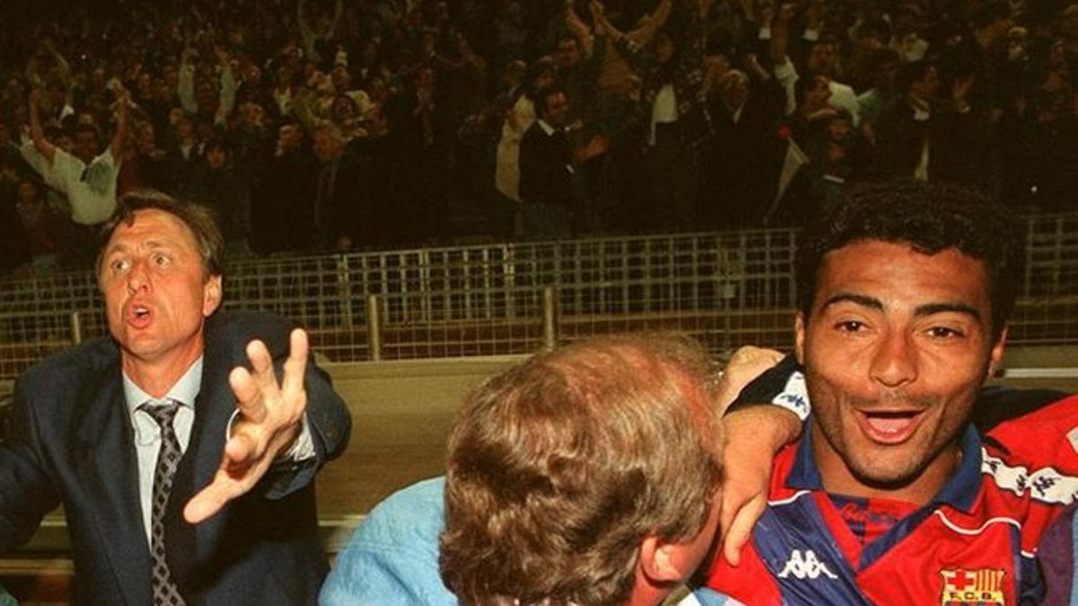 Cruyff, Rexacvh y Romario en la celebración de un título