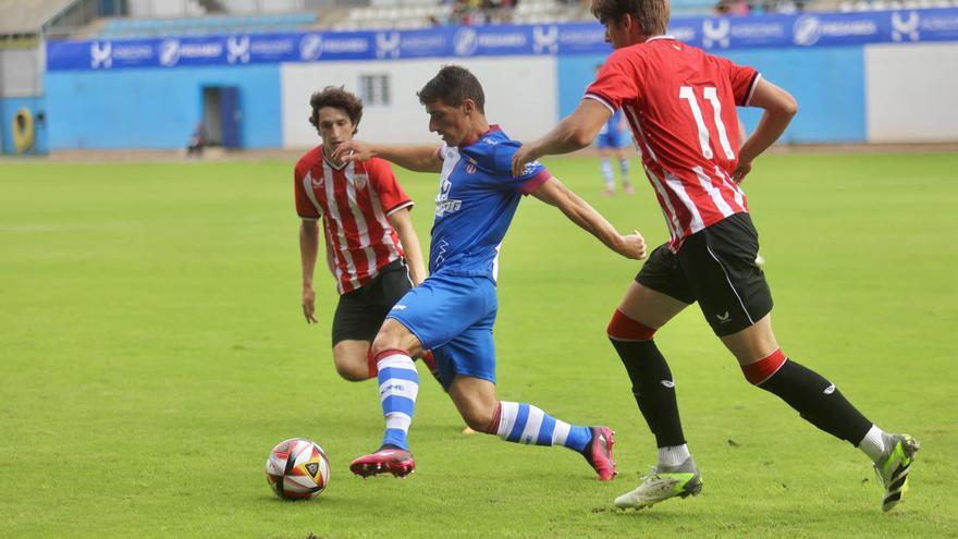 En imágenes: así ha sido la derrota del Avilés ante el Bilbao Athletic (1-2)