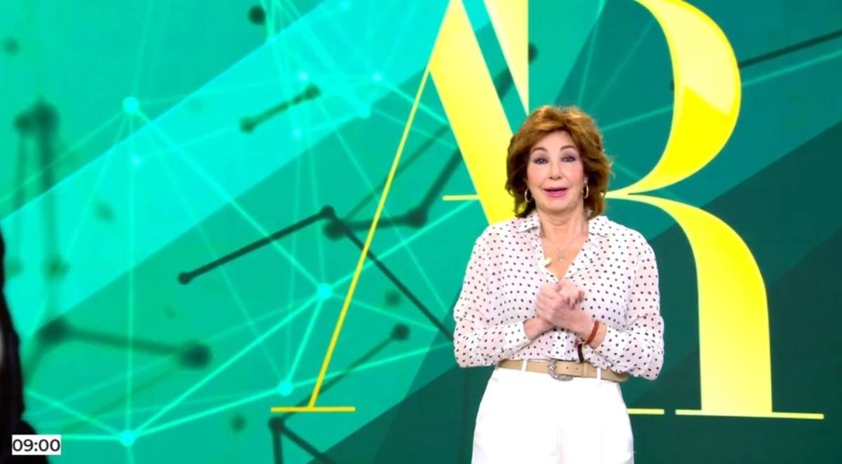 Ana Rosa en su programa 'El Programa de Ana Rosa'