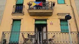 Un juzgado deniega restablecer el agua en un edificio que denuncia acoso inmobiliario en Barcelona