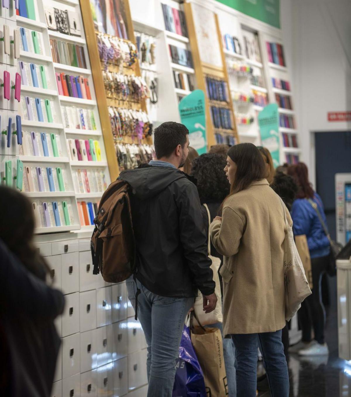 Una jornada de compras desigual |