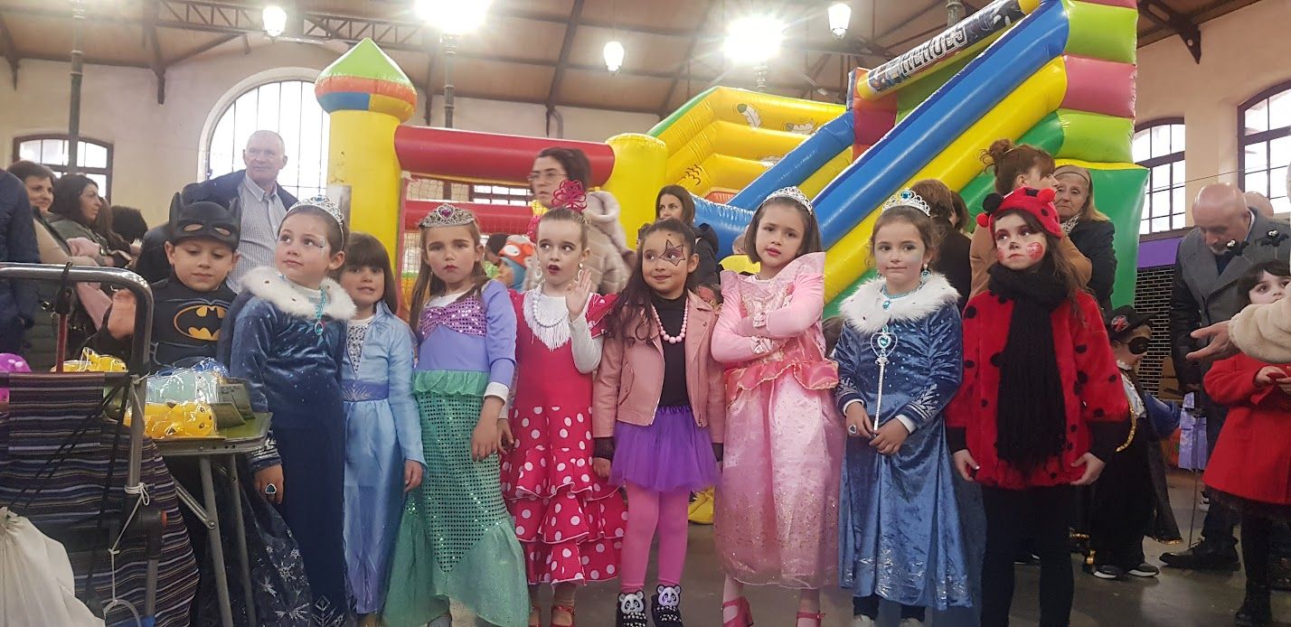 El Antroxu infantil de Villaviciosa, de película y "con mucho cuento"