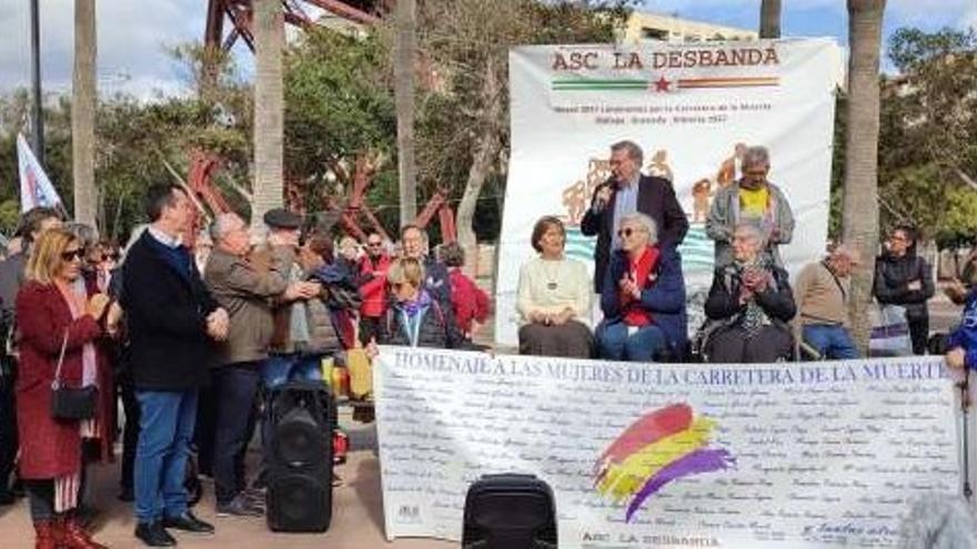 Recibimiento a la marcha por 'La Desbandá' en Almería