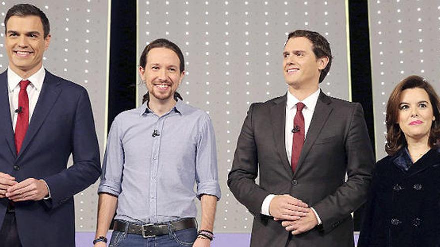 Intens debat sense Rajoy centrat en la corrupció i les opcions per formar futur govern