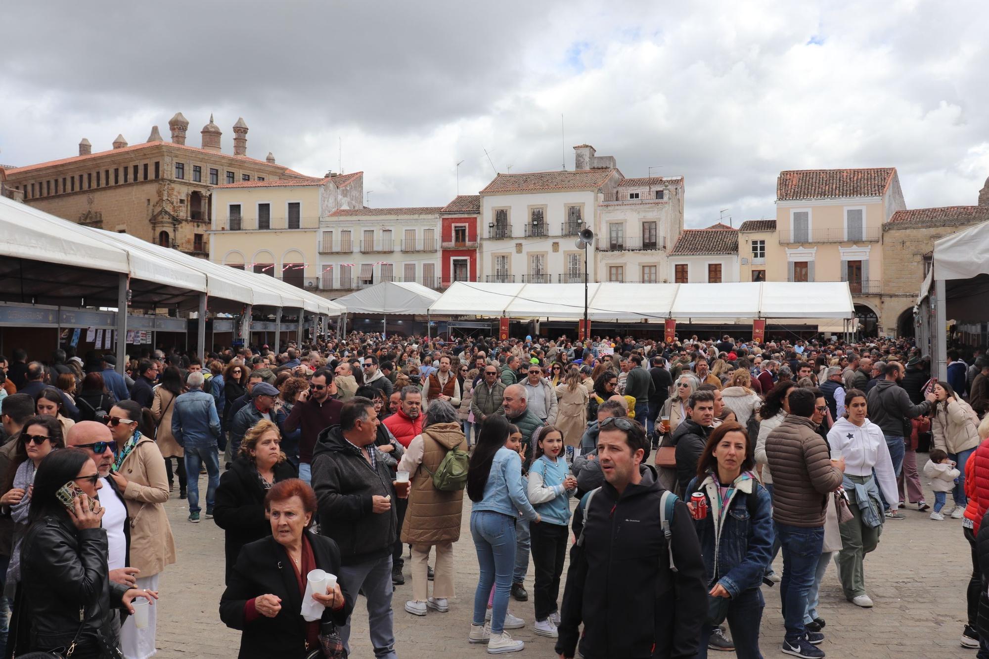 Primera jornada de la Feria Nacional del Queso de Trujillo