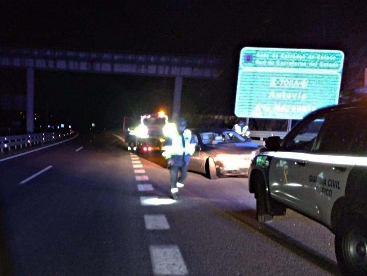 Conductor interceptado en Guitiriz tras circular 20 kms en sentido contrario por la A-6 entre A Coruña y Lugo.