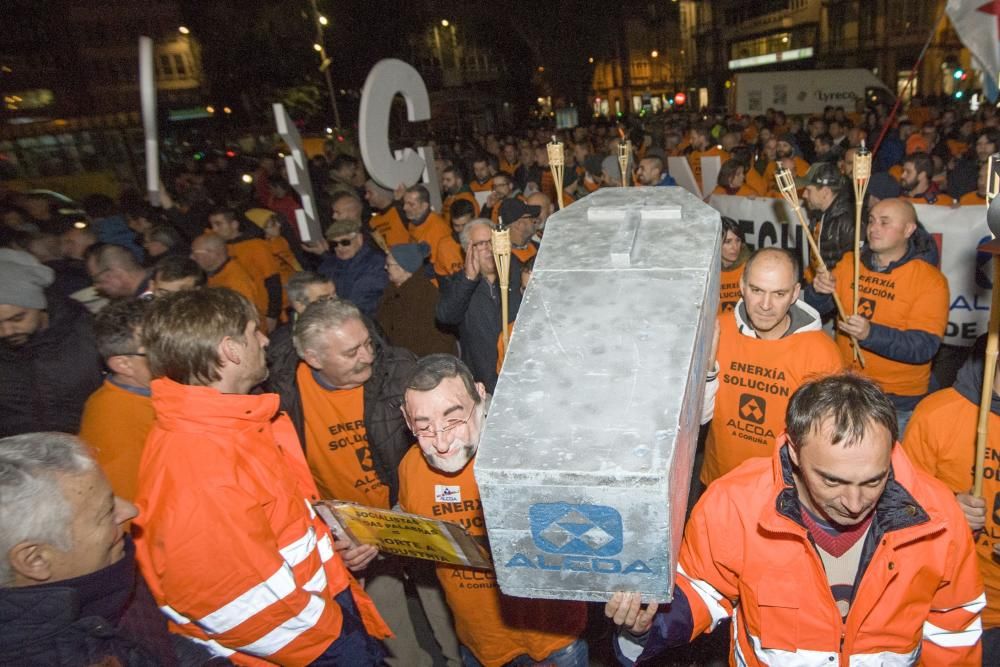 La dirección de Alcoa ha dado un ultimátum al comité de empresa de la fábrica de A Coruña para que se presente en una última reunión para constituir la comisión consultiva para abordar el ERE.