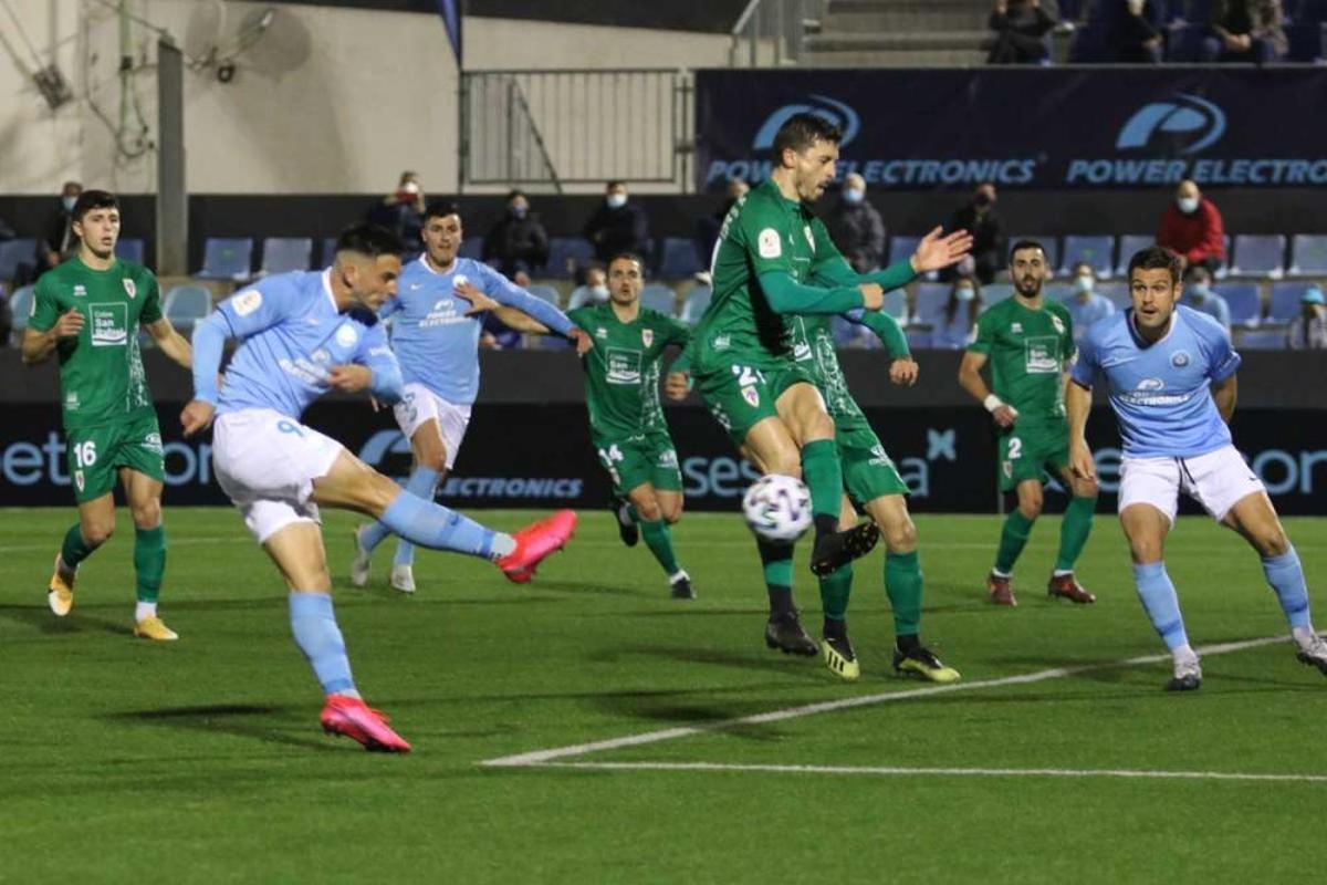 La UD Ibiza se clasifica para la segunda ronda tras eliminar en la prórroga a un combativo Compostela.