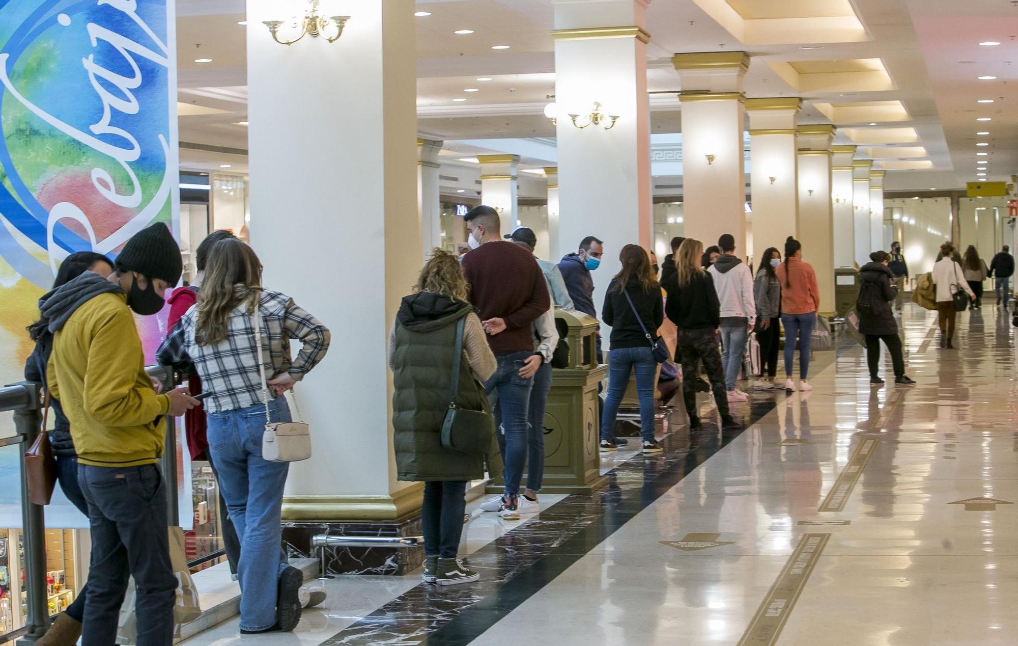 Así están los centros comerciales de Alicante este fin de semana