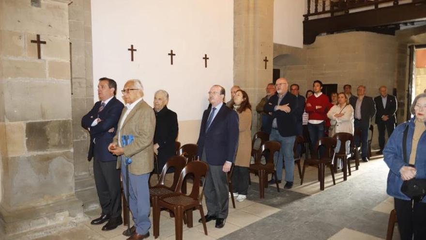 Asistentes a la misa.