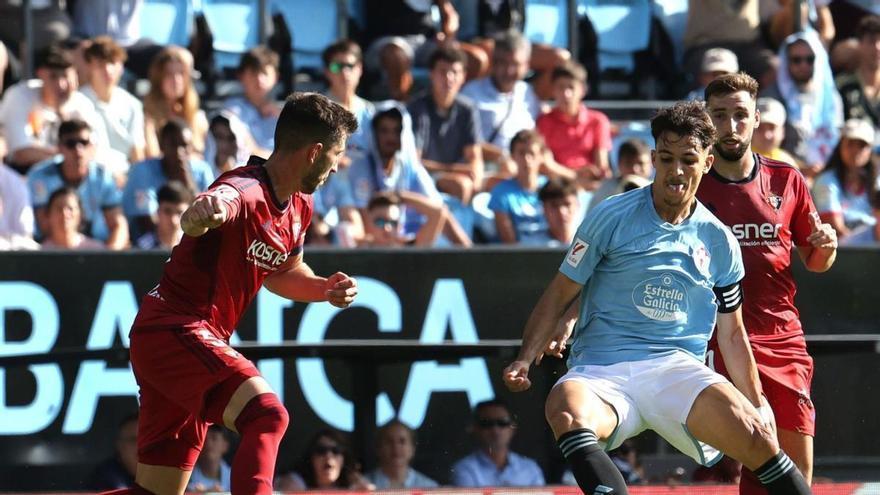 Gabri Veiga, durante el partido ante el Osasuna. // JOSÉ LORES