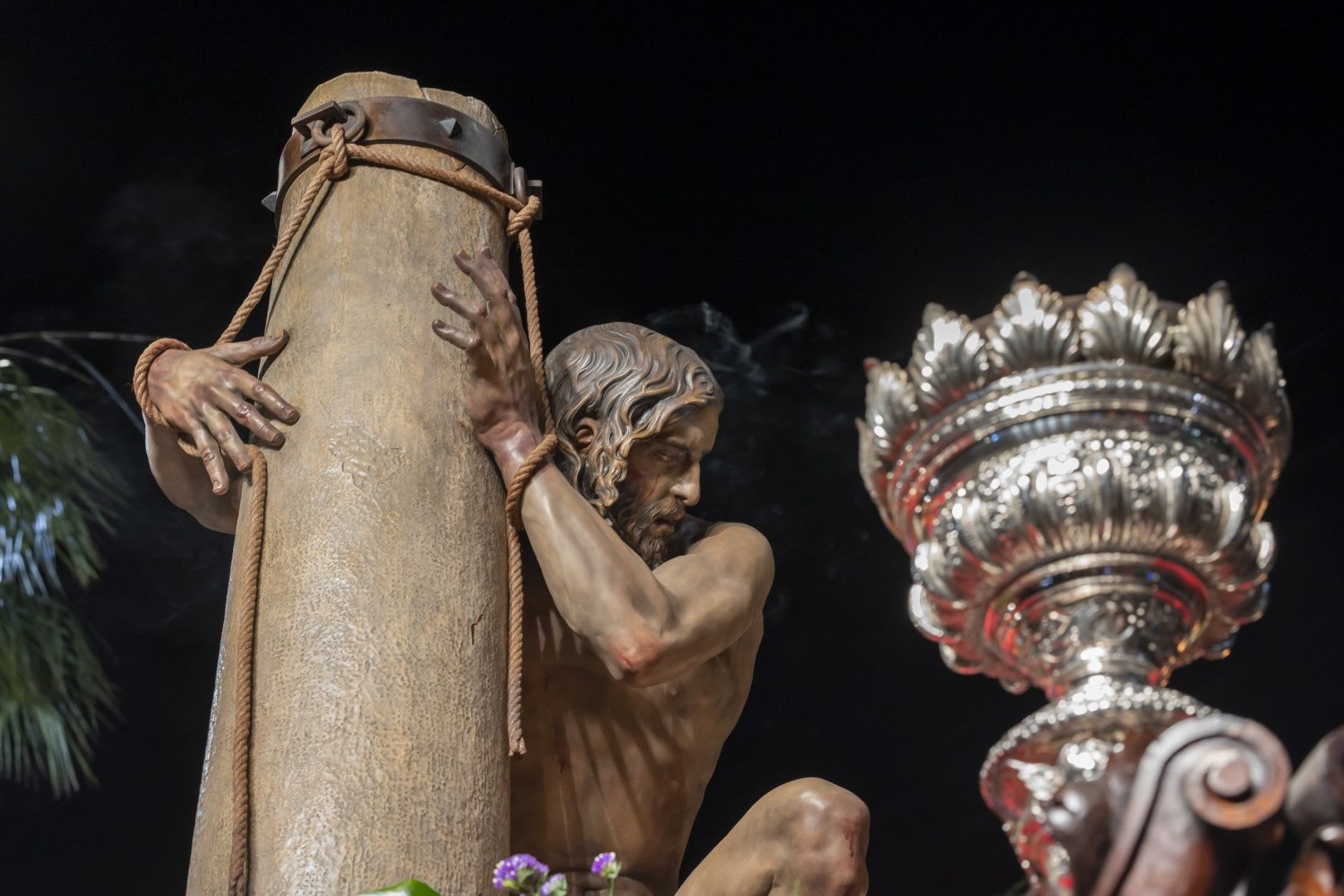 Las quince cofradías de la Semana Santa de Torrevieja recorrieron las calles en Viernes Santo