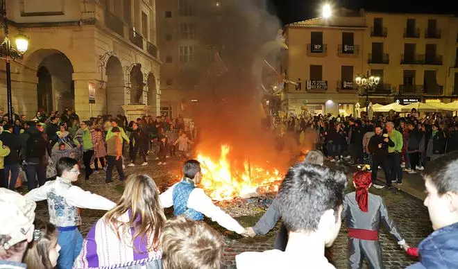 Fracasa un intento de seis comisiones de Gandia para anular las Fallas de septiembre