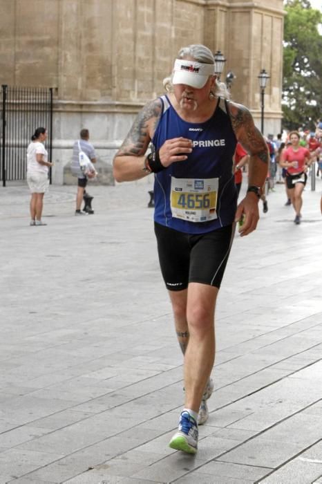 9.000 Läufer aus 49 Ländern gingen am Sonntag den 15.10. an den Start. In der Marathon Disziplin gingen die Deutschen leer aus.