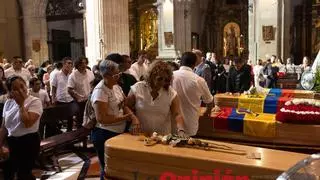 Los vecinos de Caravaca despiden rotos de dolor a las víctimas del incendio en Murcia