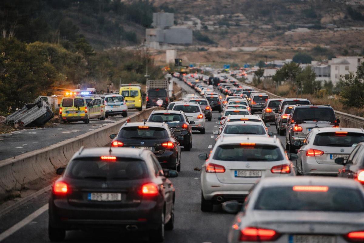 El tráfico se complica esta jornada en la provincia.
