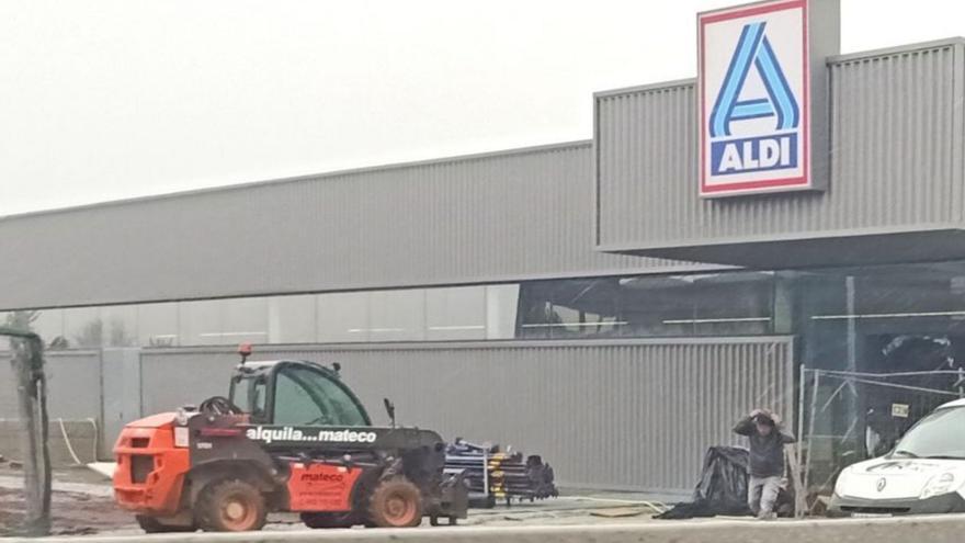 Obras del Aldi en Perillo. | I. R.